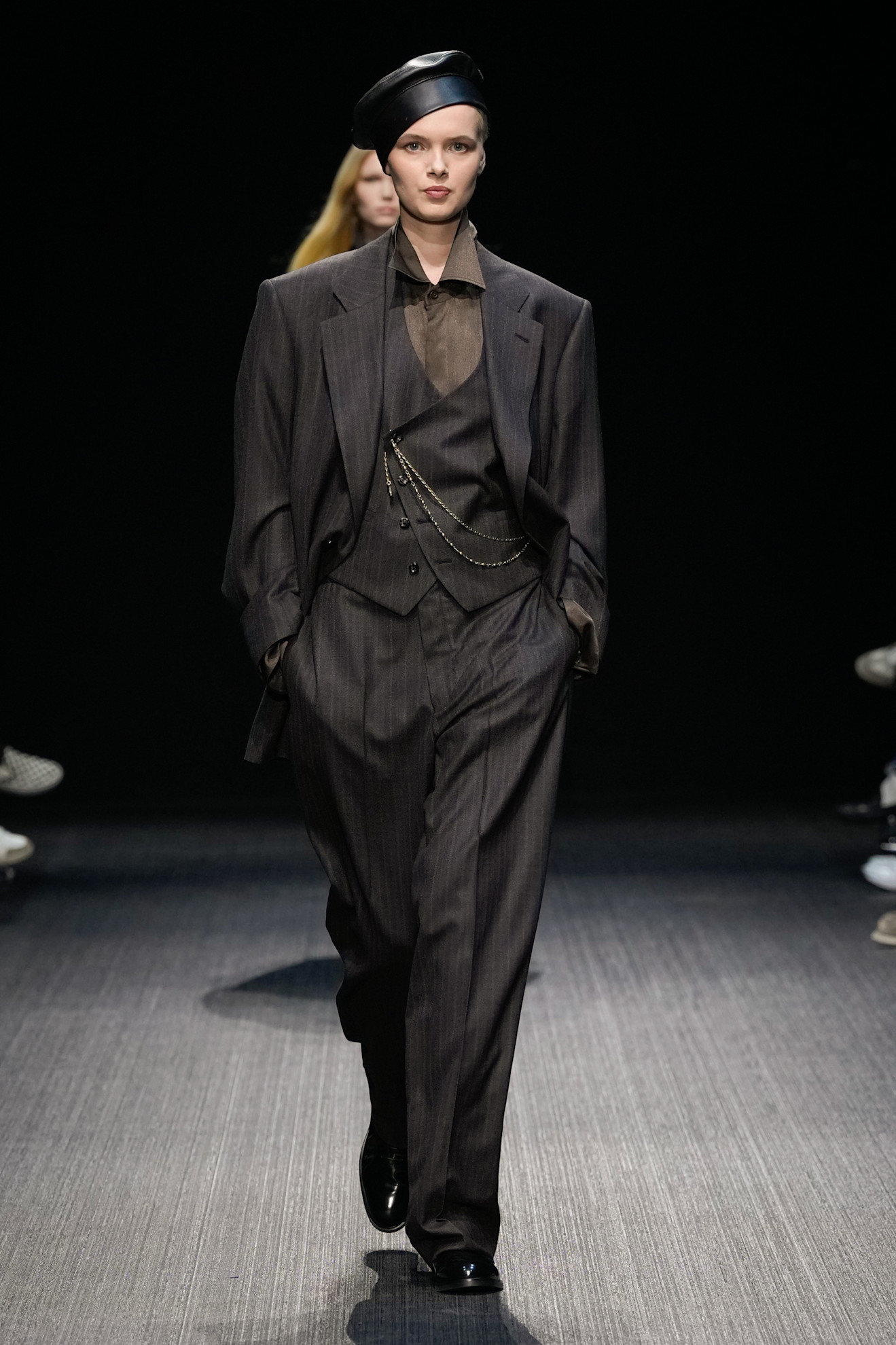 Emporio Armani F25 001