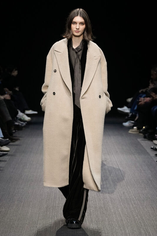 Emporio Armani F25 009