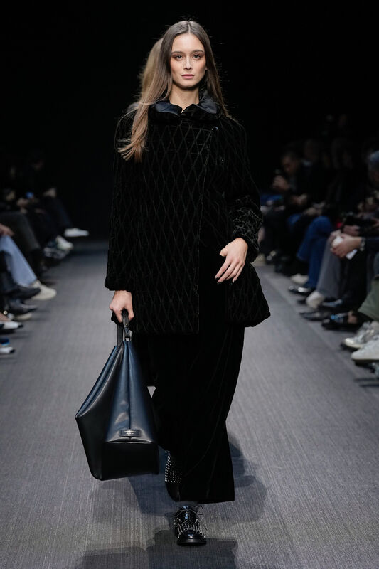 Emporio Armani F25 053