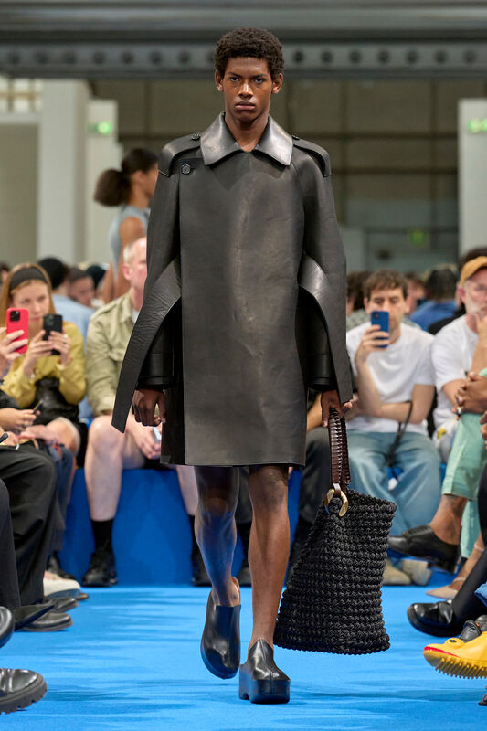 JW Anderson Resort S24 015