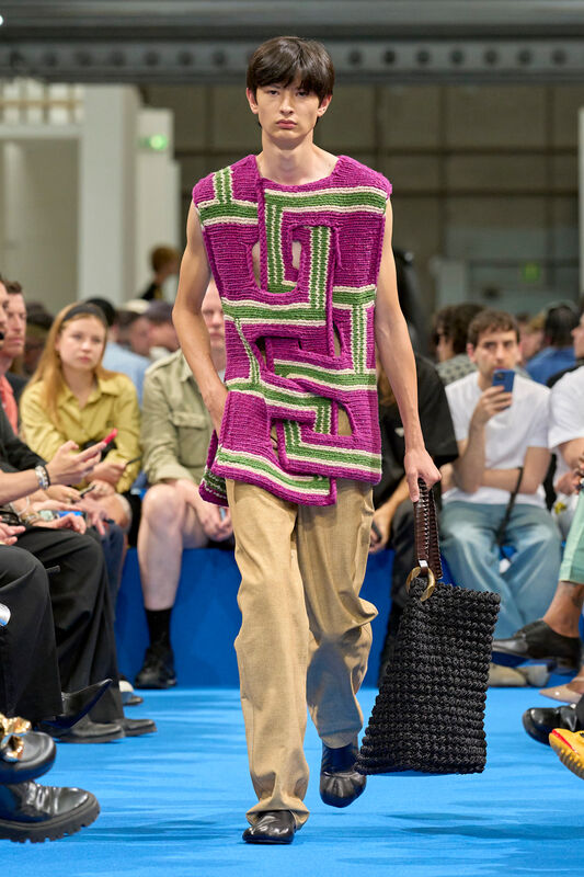 JW Anderson Resort S24 019
