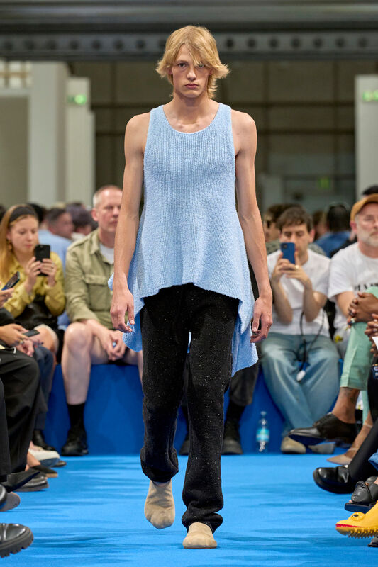 JW Anderson Resort S24 024