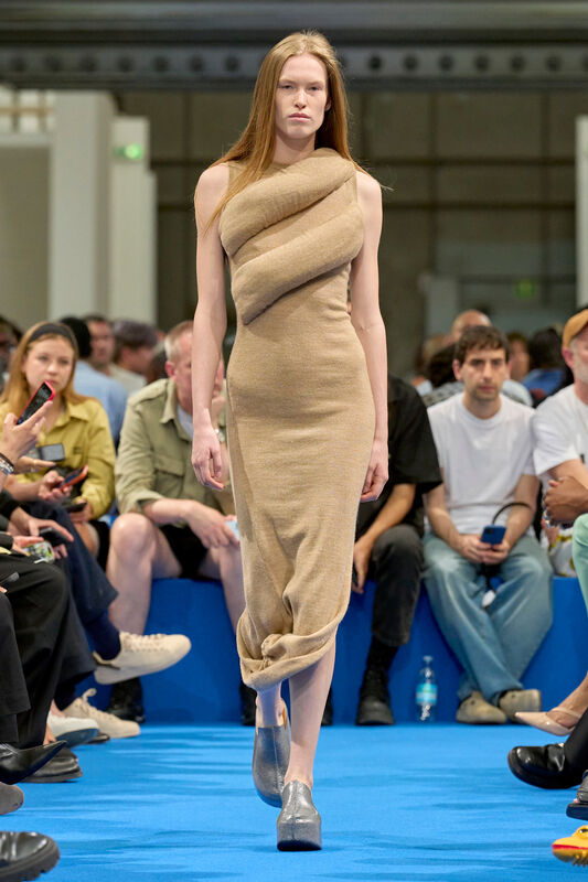 JW Anderson Resort S24 037