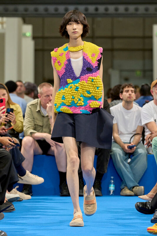 JW Anderson Resort S24 040