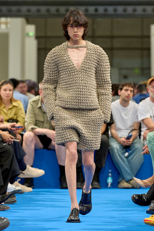 JW Anderson Resort S24 044