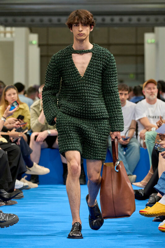 JW Anderson Resort S24 048
