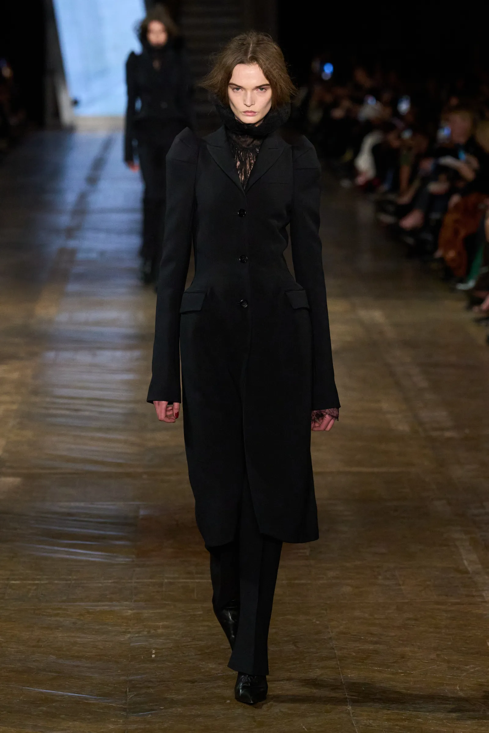 00001-alexander-mcqueen-fall-2025-ready-to-wear-credit-gorunway