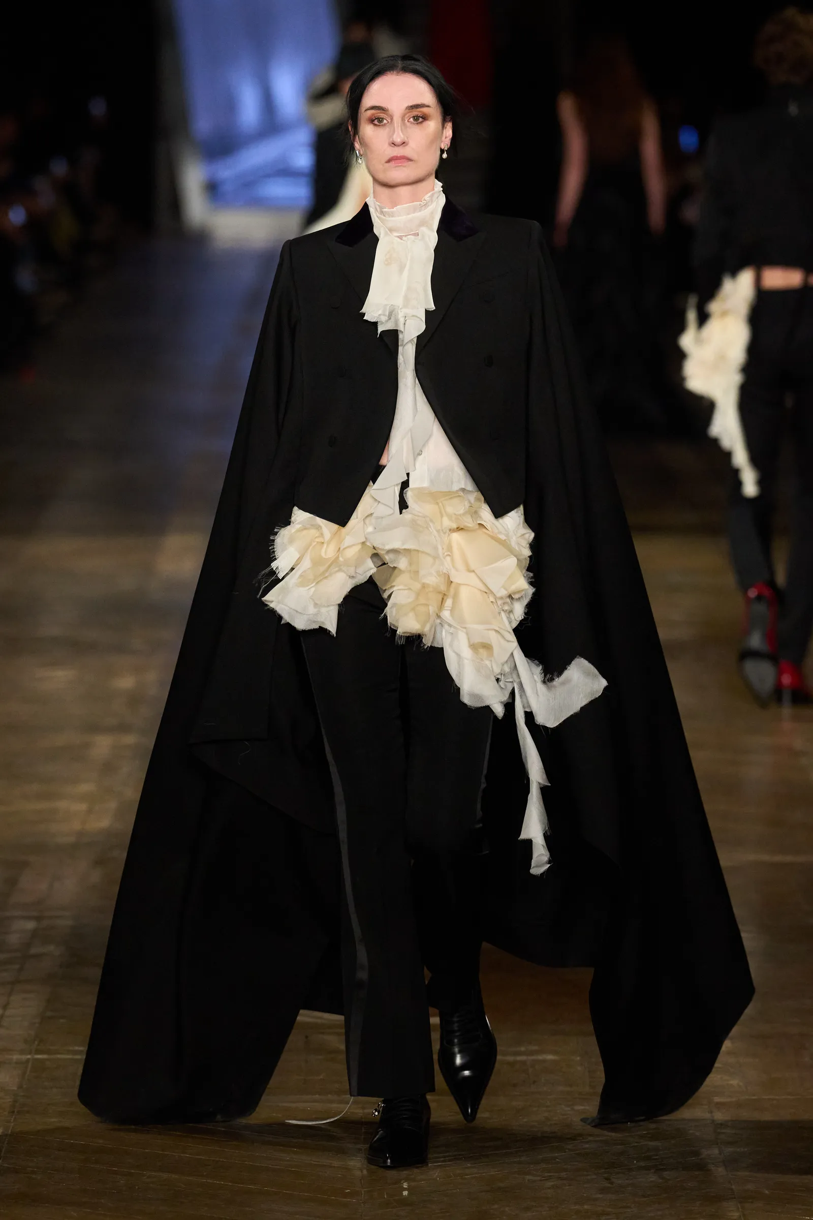 00035-alexander-mcqueen-fall-2025-ready-to-wear-credit-gorunway