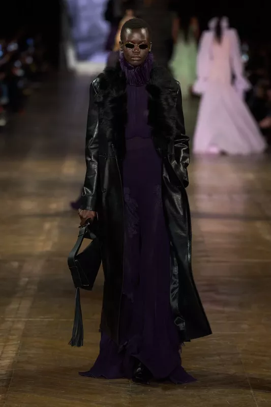00022-alexander-mcqueen-fall-2025-ready-to-wear-credit-gorunway