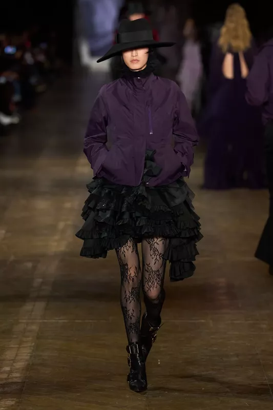 00025-alexander-mcqueen-fall-2025-ready-to-wear-credit-gorunway