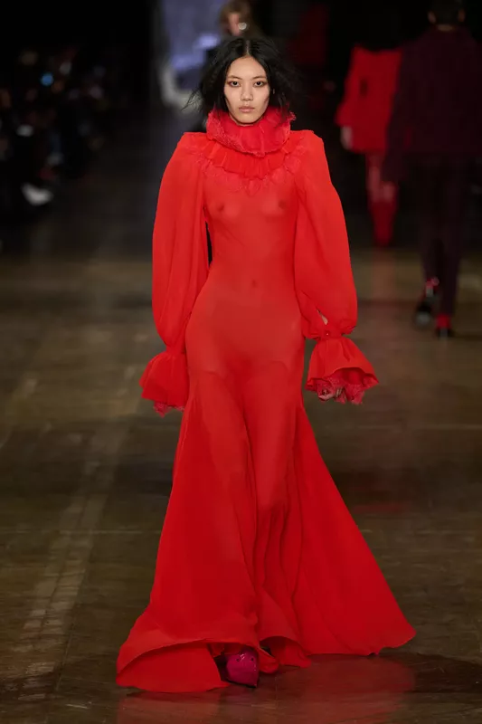 00031-alexander-mcqueen-fall-2025-ready-to-wear-credit-gorunway