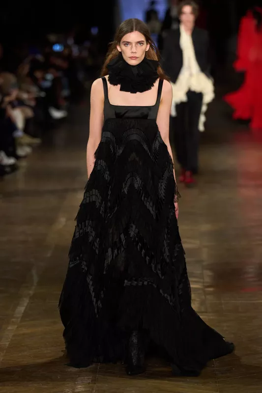 00033-alexander-mcqueen-fall-2025-ready-to-wear-credit-gorunway