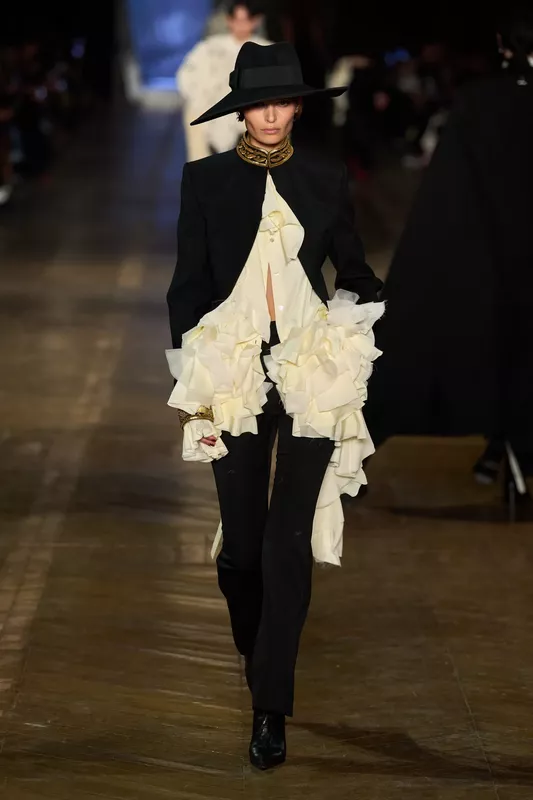 00036-alexander-mcqueen-fall-2025-ready-to-wear-credit-gorunway