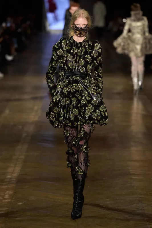 00041-alexander-mcqueen-fall-2025-ready-to-wear-credit-gorunway
