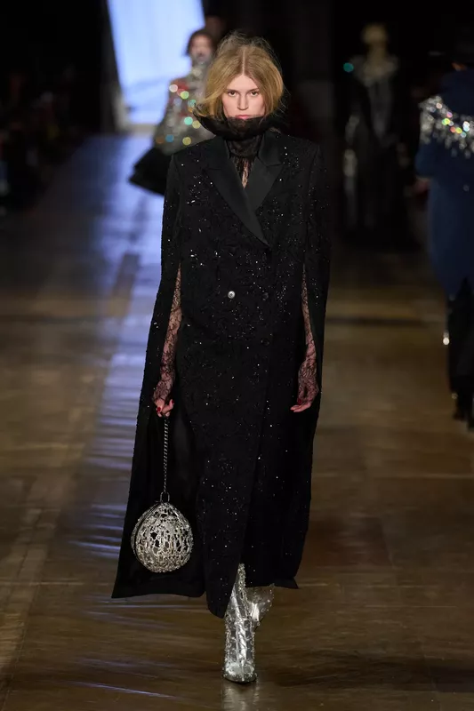 00046-alexander-mcqueen-fall-2025-ready-to-wear-credit-gorunway