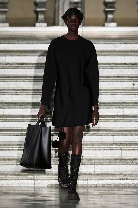 Max Mara Resort PO S24 009
