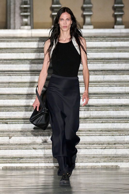 Max Mara Resort PO S24 014