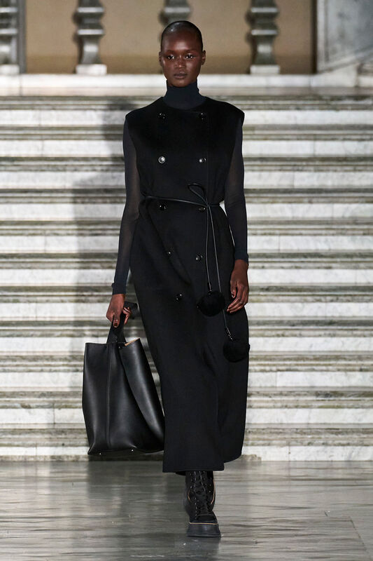 Max Mara Resort PO S24 016
