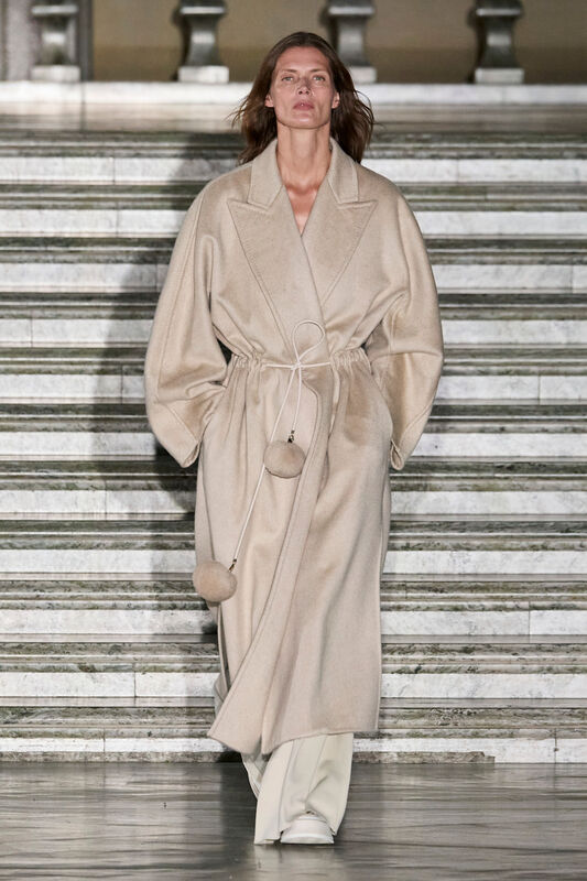 Max Mara Resort PO S24 028
