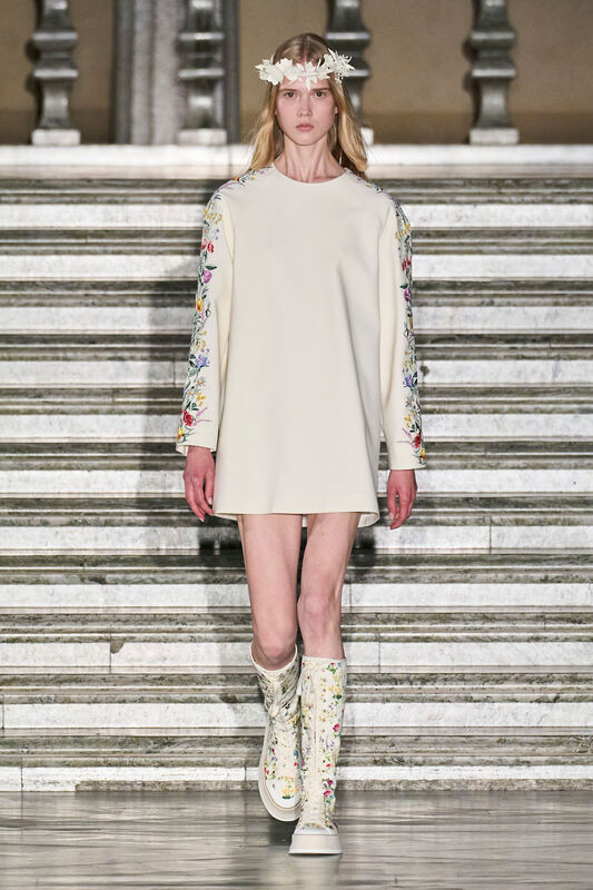Max Mara Resort PO S24 050