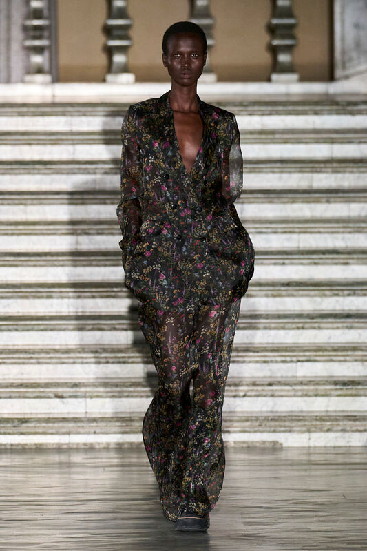 Max Mara Resort PO S24 054