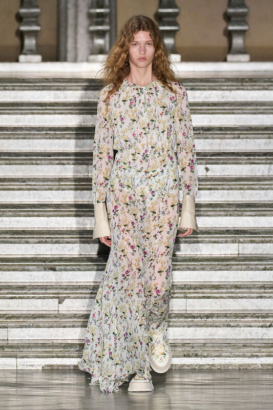 Max Mara Resort PO S24 060