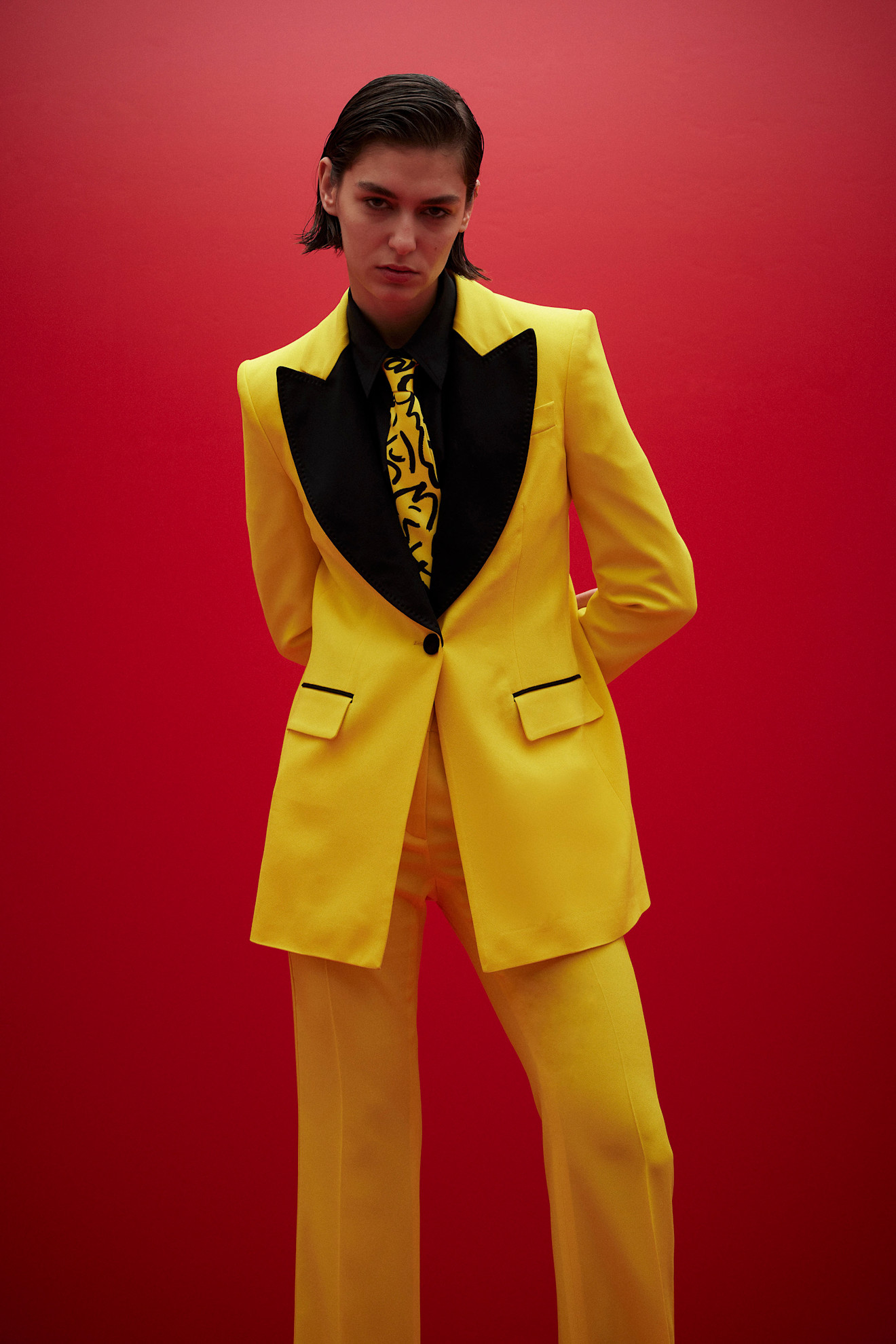 Moschino Resort PO S24 042