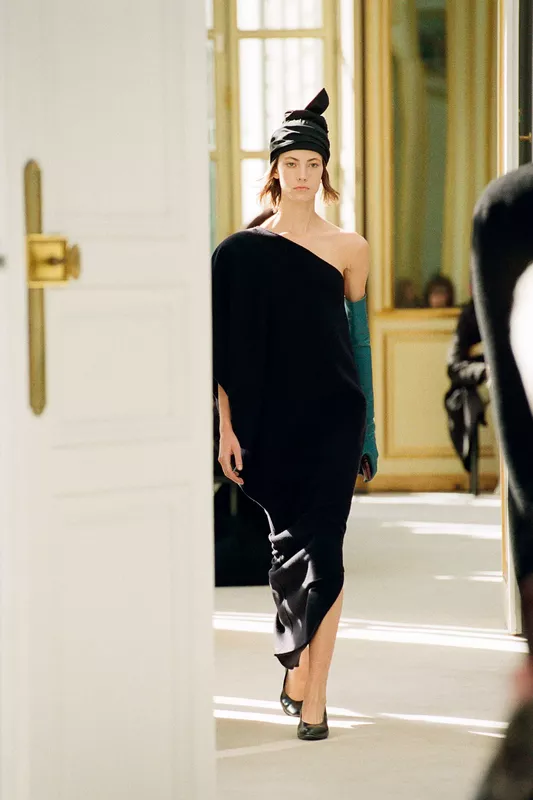 00032-the row-resort-2024-credit-brand