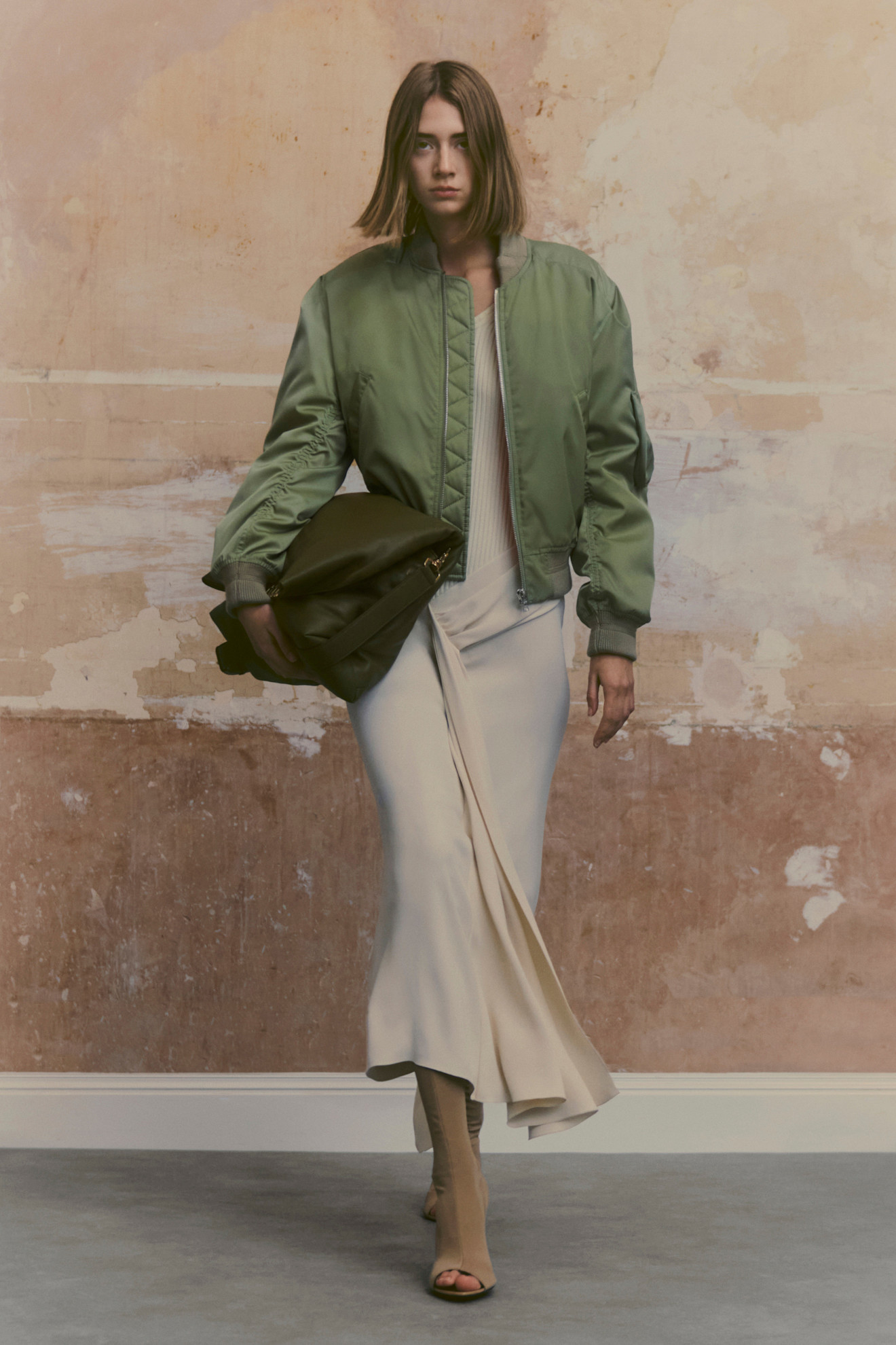 Victoria Beckham Resort PO S24 001