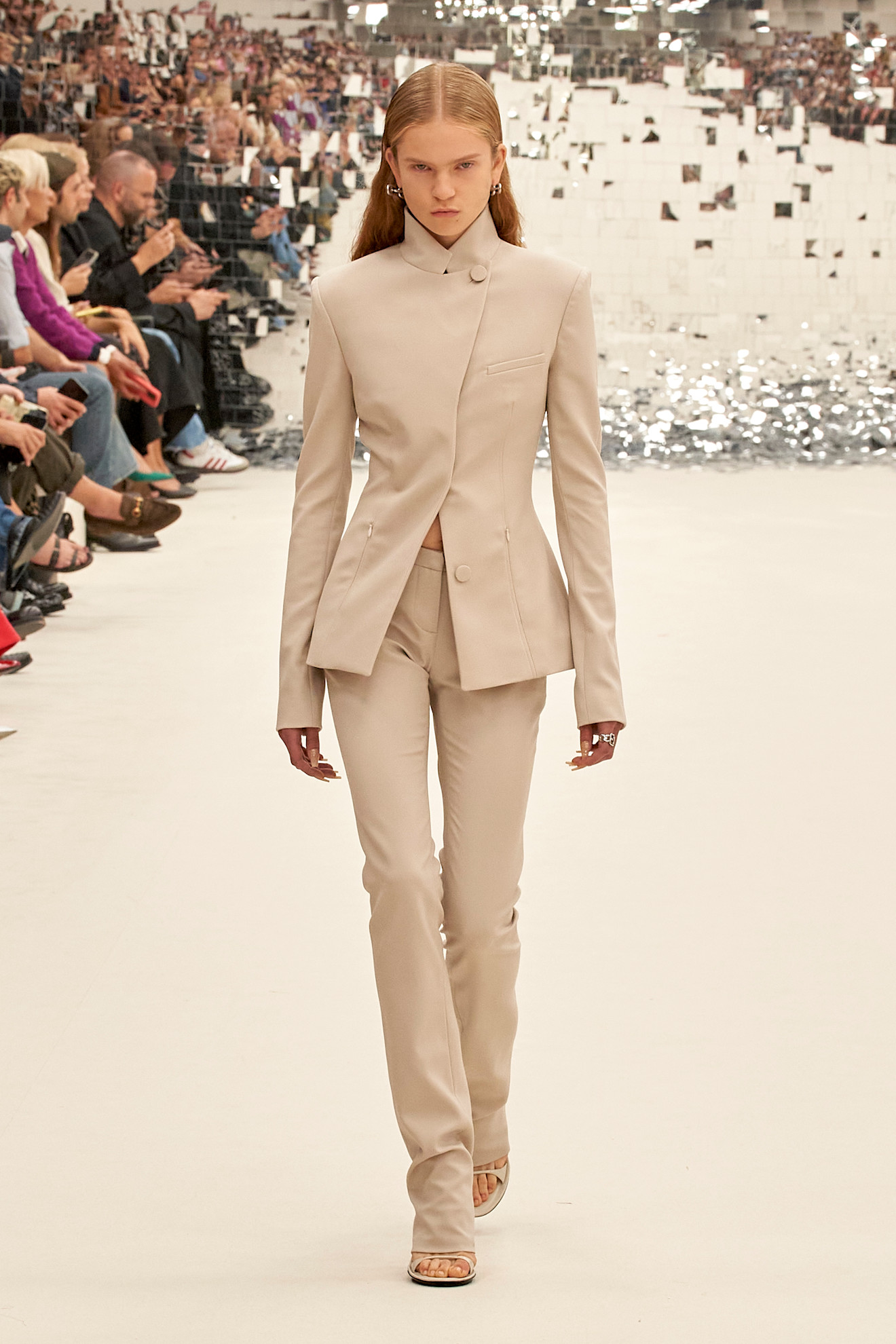 Acne S24 044