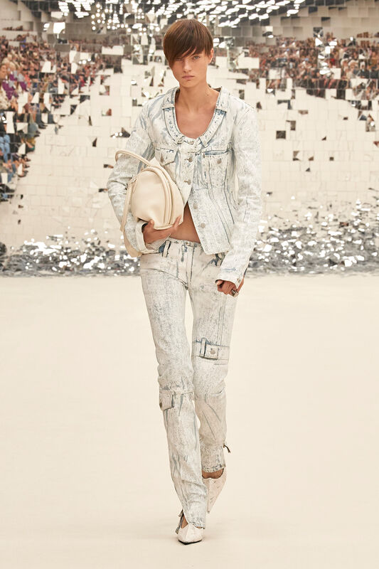 Acne S24 002