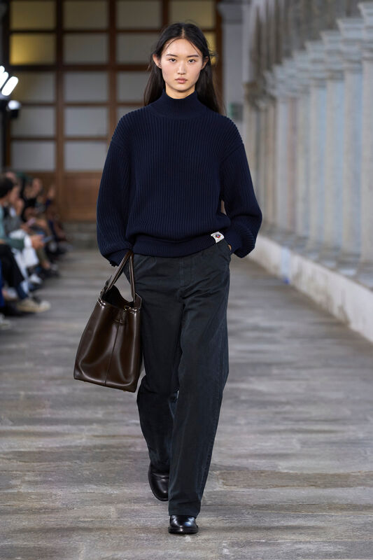 Bally S24 021