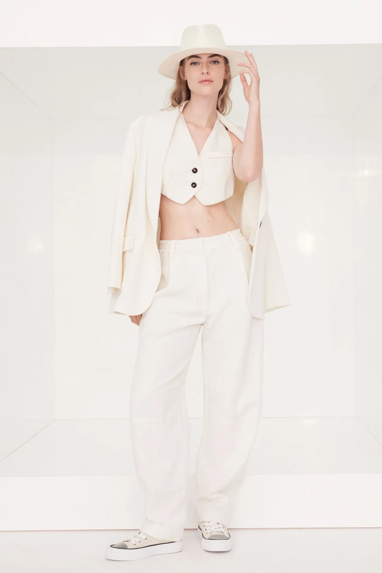 00028-brunello-cucinelli-spring-2024-ready-to-wear-credit-brand_10_11zon