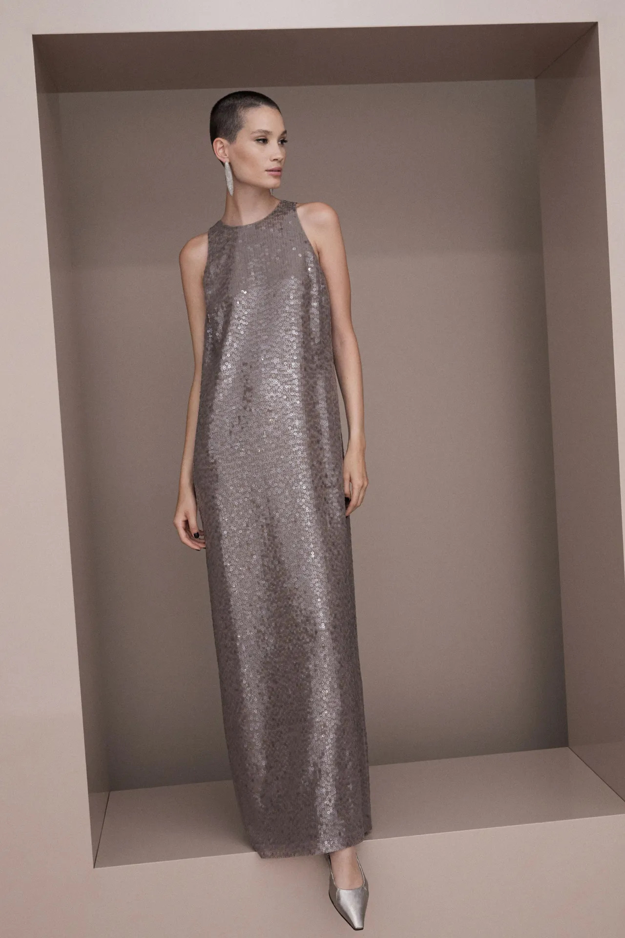 00040-brunello-cucinelli-spring-2024-ready-to-wear-credit-brand_34_11zon