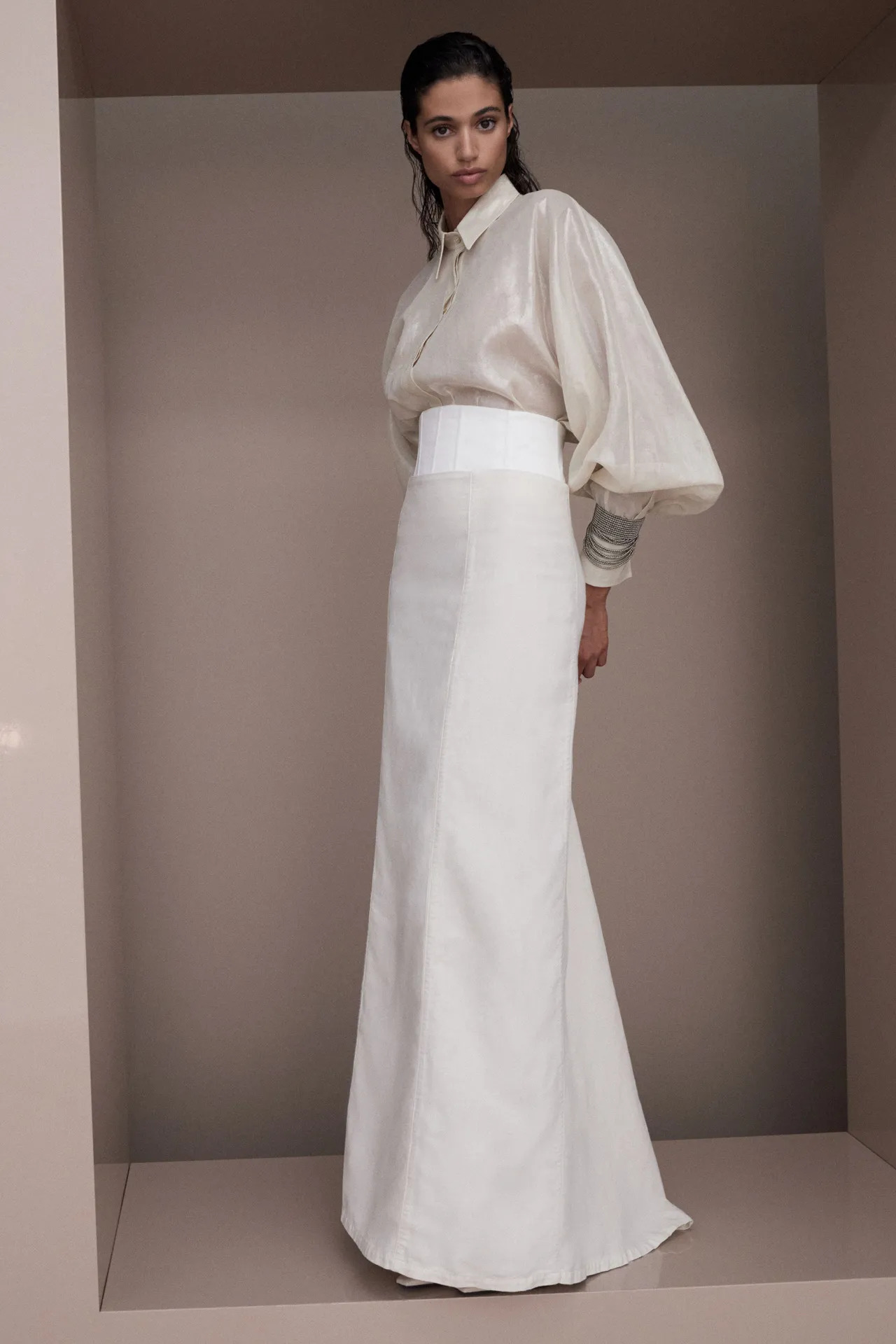 00041-brunello-cucinelli-spring-2024-ready-to-wear-credit-brand_1_11zon
