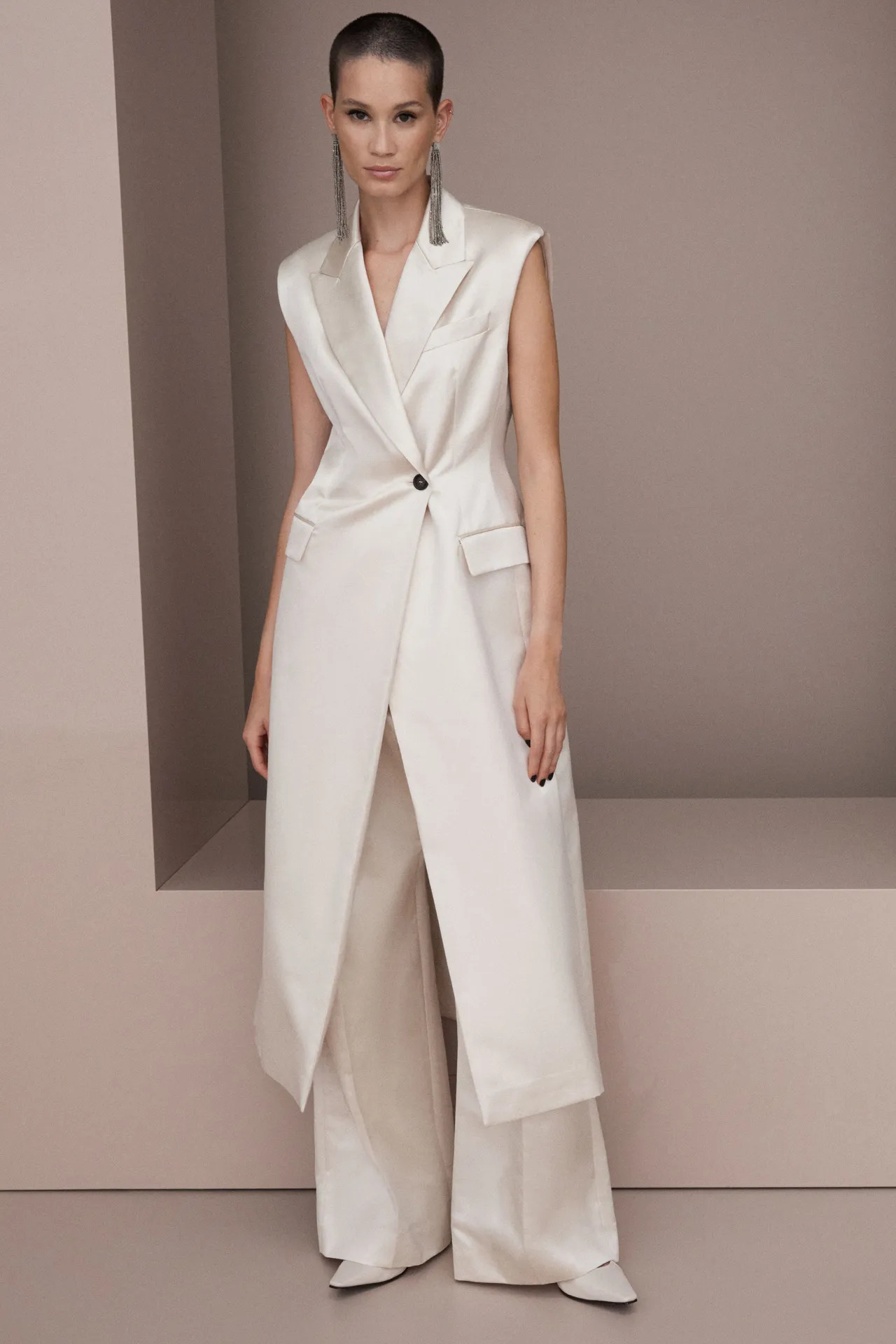 00042-brunello-cucinelli-spring-2024-ready-to-wear-credit-brand_2_11zon