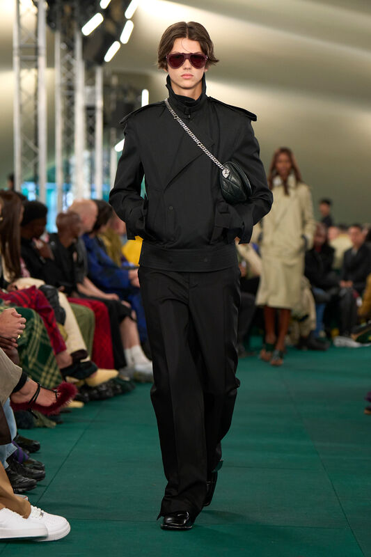 Burberry S24 006