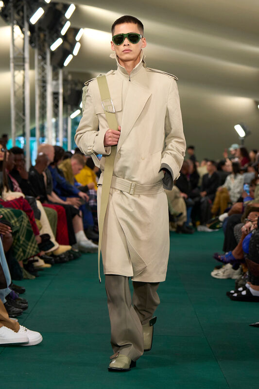 Burberry S24 009