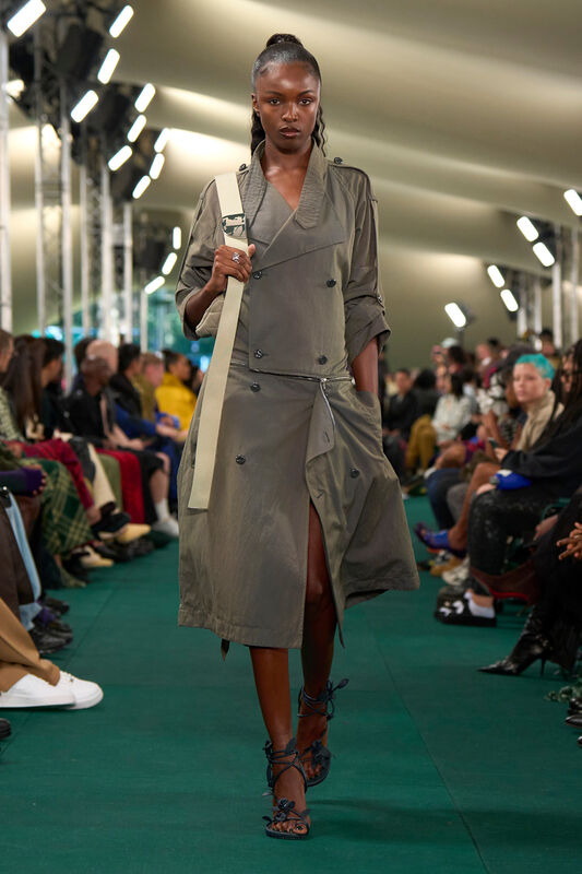 Burberry S24 037