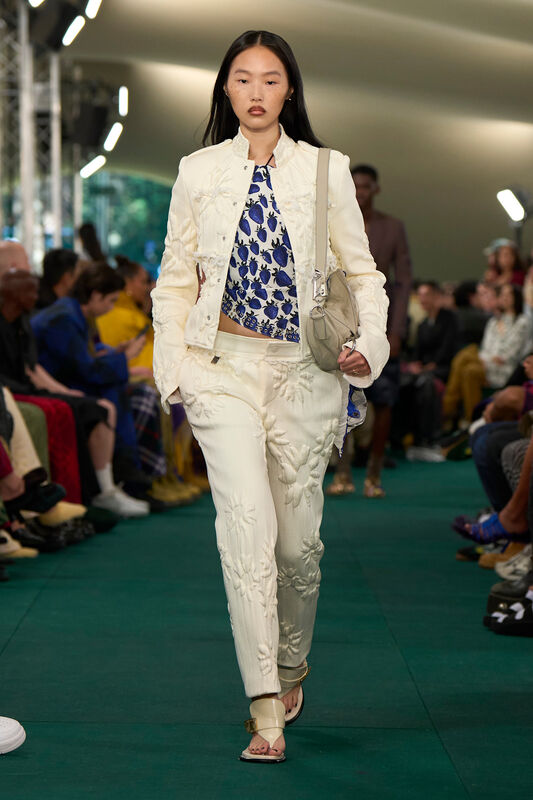 Burberry S24 040