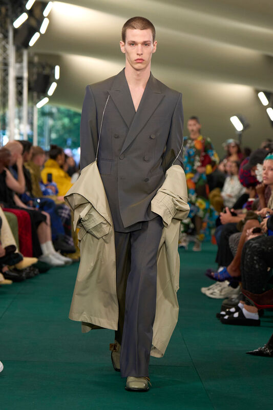 Burberry S24 047