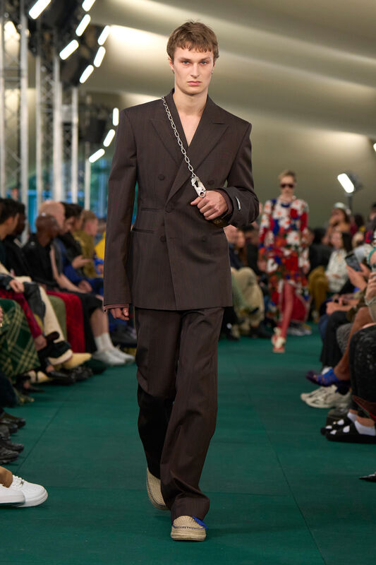 Burberry S24 049