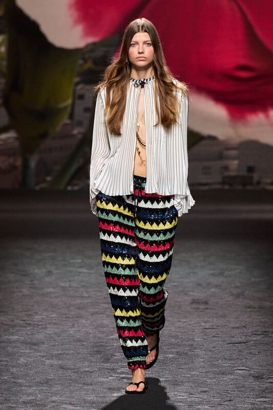 Chanel S24 004
