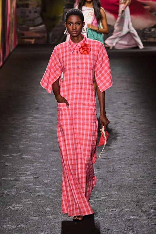 Chanel S24 010