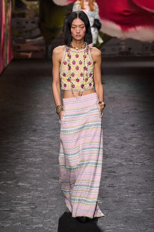Chanel S24 012