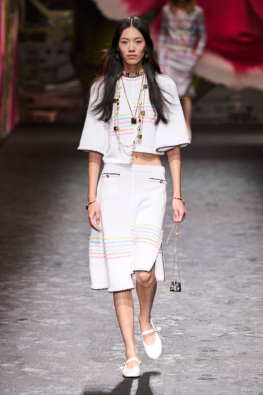Chanel S24 024
