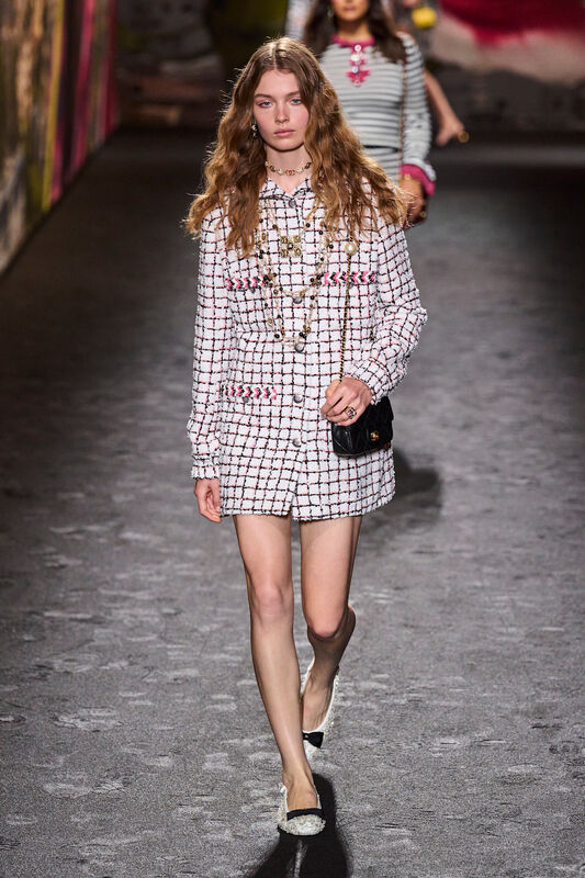 Chanel S24 031