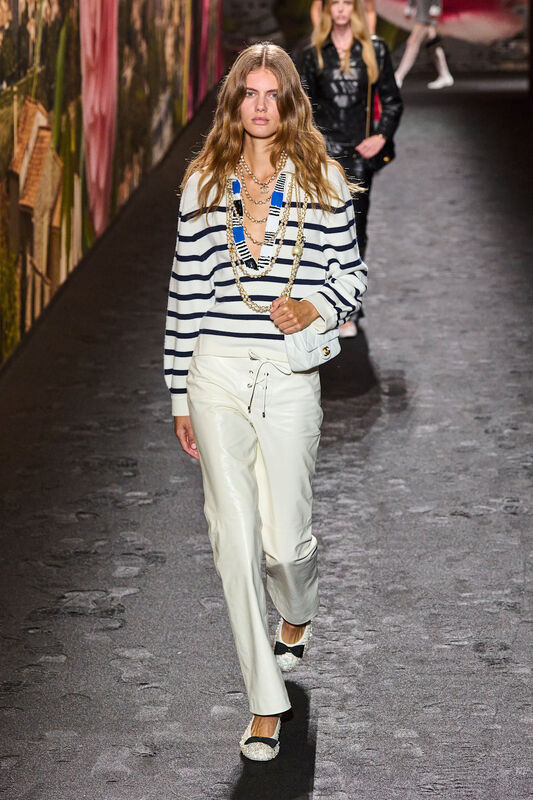 Chanel S24 040