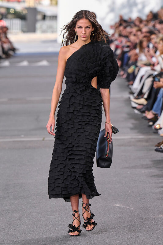 Chloe S24 005