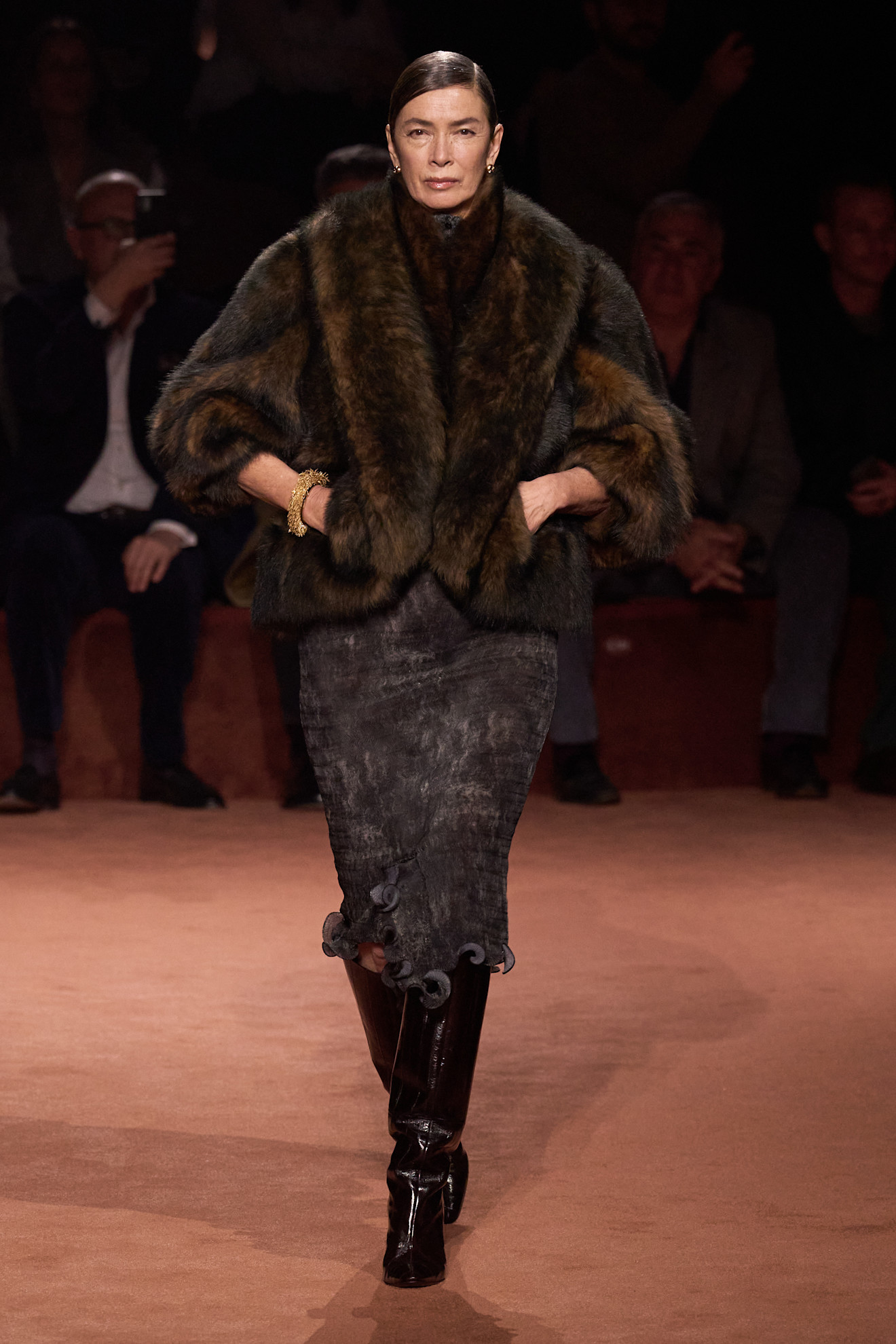 Fendi F25 004